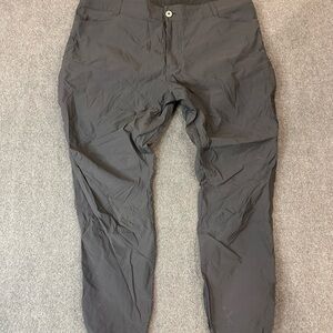 KUHL Renegade Rock Pants Mens Size 40 x 30 Gray Charcoal Climbing Style 5359